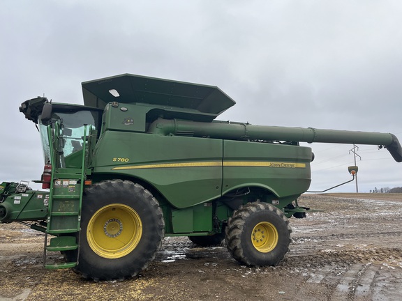 2022 John Deere S780 Combine