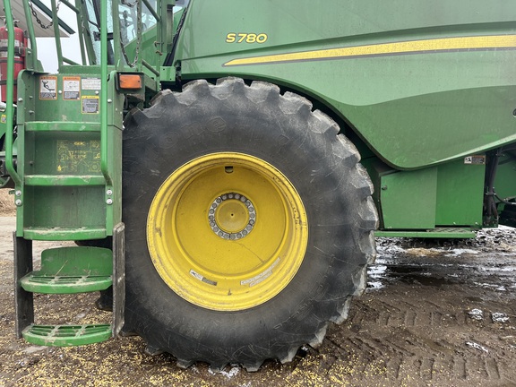 2022 John Deere S780 Combine