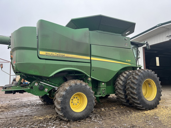 2022 John Deere S780 Combine