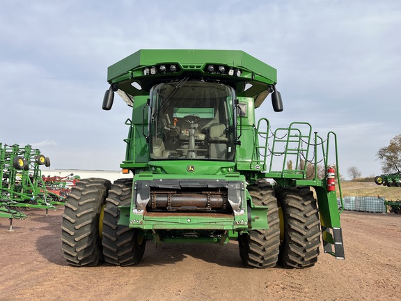 2022 John Deere S780 Combine