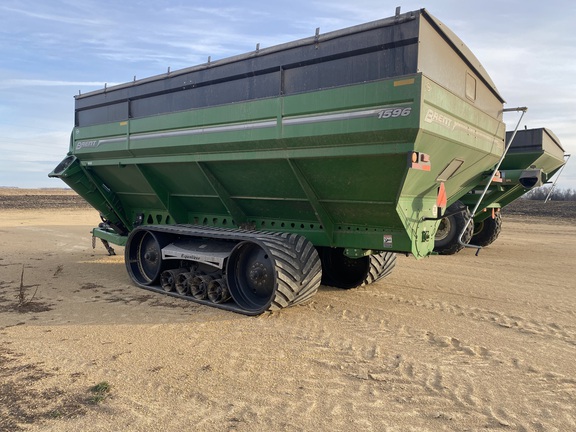 2023 Brent 1596 Grain Cart