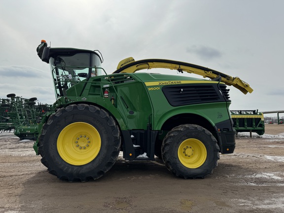 2022 John Deere 9500 Forage Harvester