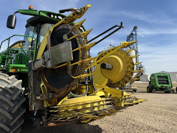 2022 John Deere 778 Header Forage