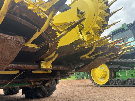 2022 John Deere 778 Header Forage