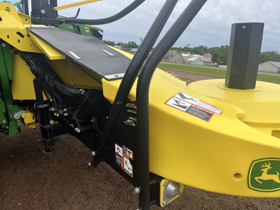 2022 John Deere 778 Header Forage