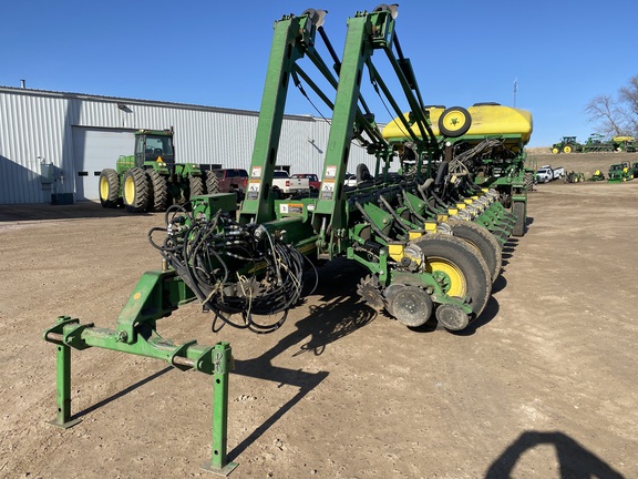 2012 John Deere 1770NT CCS Planter