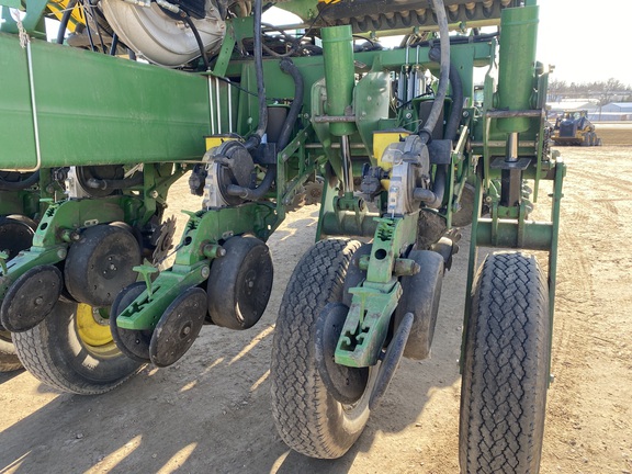 2012 John Deere 1770NT CCS Planter