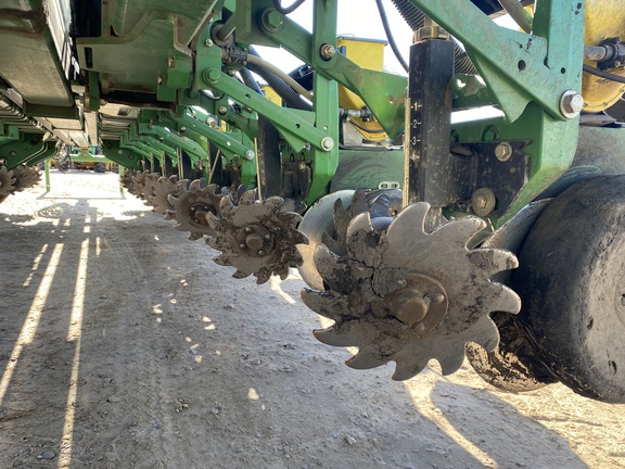 2012 John Deere 1770NT CCS Planter