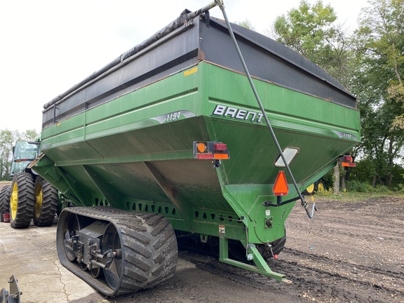 2008 Brent 1194 Grain Cart