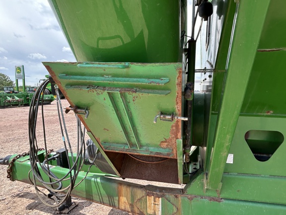 2008 Brent 1194 Grain Cart