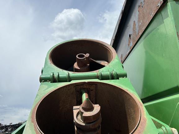 2008 Brent 1194 Grain Cart