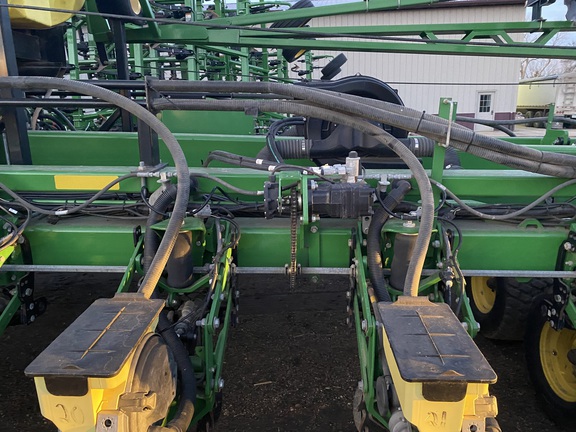 2015 John Deere DB60 Planter