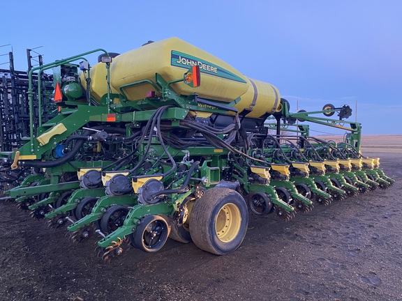 2015 John Deere DB60 Planter