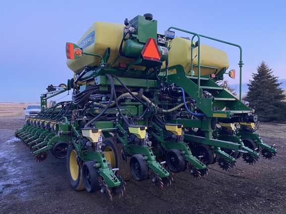 2015 John Deere DB60 Planter