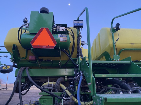 2015 John Deere DB60 Planter