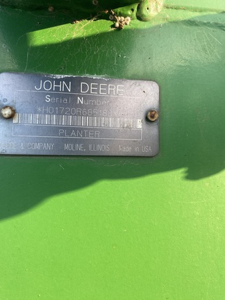 2000 John Deere 1720 Tree Planter