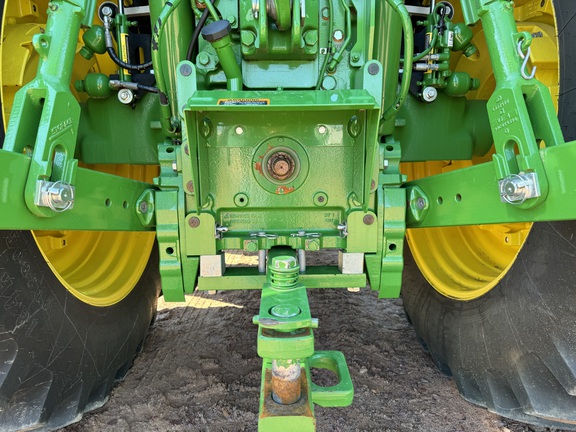 2022 John Deere 6R 175 Tractor