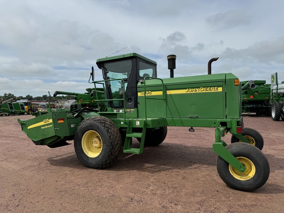 2004 John Deere 4895 Windrower