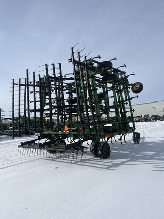 2004 John Deere 2210 Field Cultivator