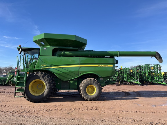 2020 John Deere S780 Combine