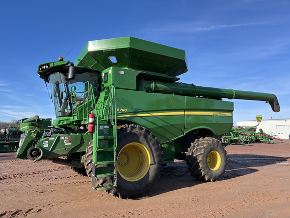 2020 John Deere S780 Combine