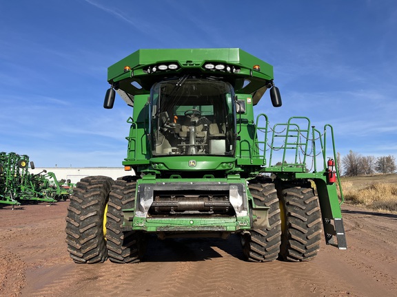 2020 John Deere S780 Combine