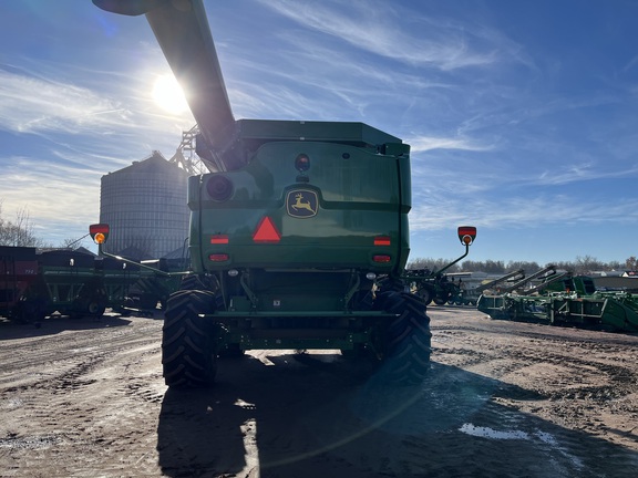 2020 John Deere S780 Combine