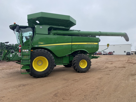 2020 John Deere S780 Combine