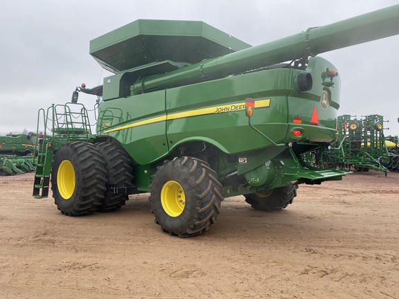 2020 John Deere S780 Combine