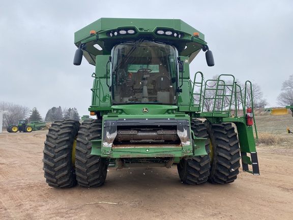 2020 John Deere S780 Combine