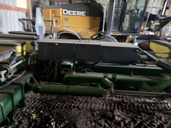 2000 John Deere 1770 Planter