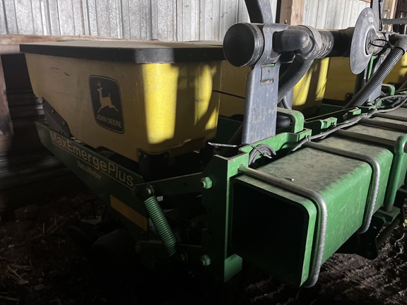 2000 John Deere 1770 Planter