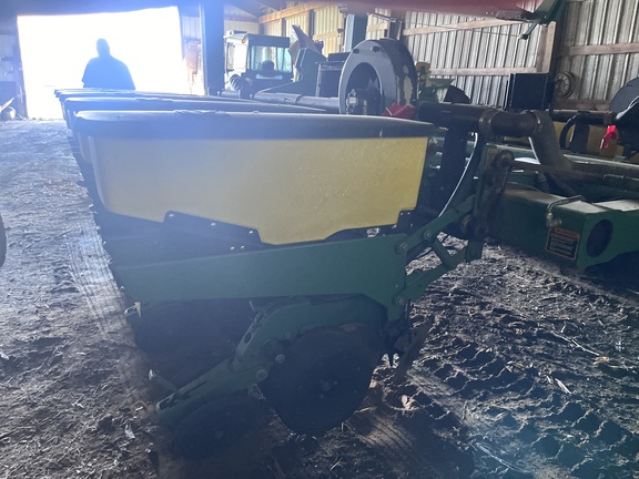 2000 John Deere 1770 Planter