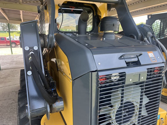 2020 John Deere 330G Skid Steer Loader