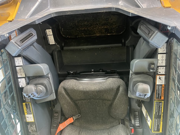 2020 John Deere 330G Skid Steer Loader
