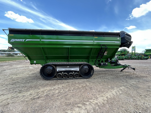 2023 Brent 1596 Grain Cart