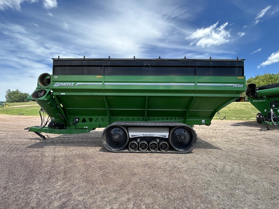 2023 Brent 1596 Grain Cart