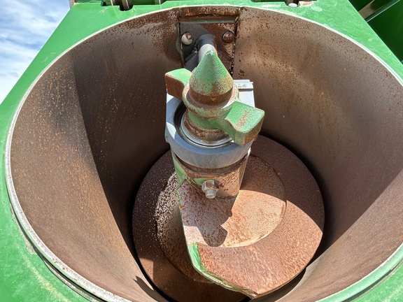 2023 Brent 1596 Grain Cart