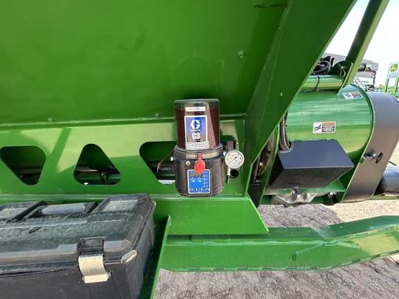 2023 Brent 1596 Grain Cart