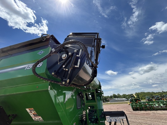 2023 Brent 1596 Grain Cart