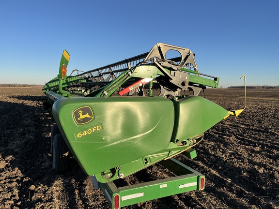 2015 John Deere 640FD Header Combine