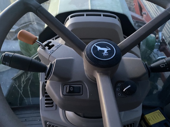 2023 John Deere 6R 195 Tractor