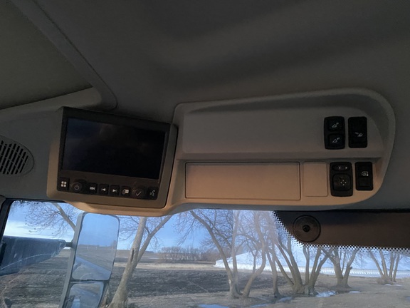 2023 John Deere 6R 195 Tractor