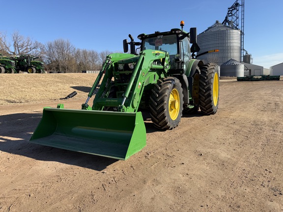 2023 John Deere 6R 195 Tractor