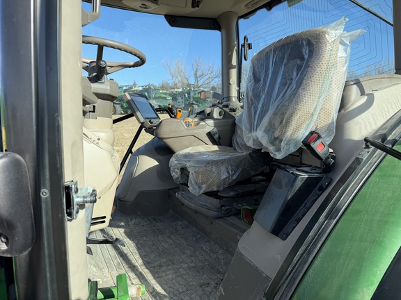 2023 John Deere 6R 195 Tractor