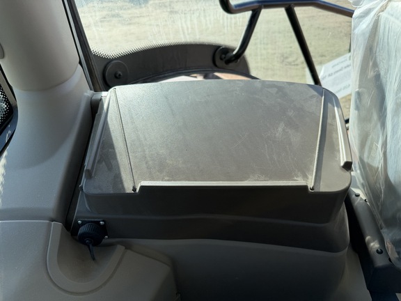 2023 John Deere 6R 195 Tractor