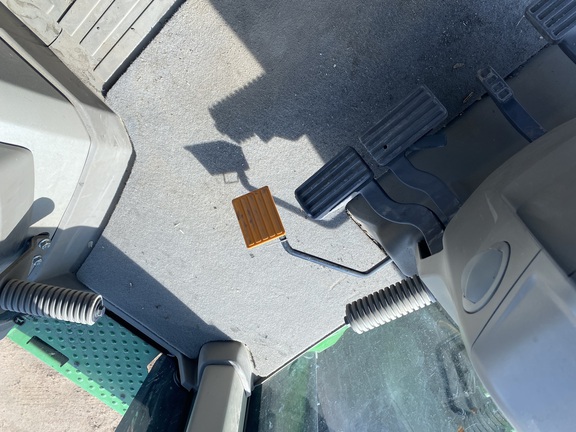 2023 John Deere 8R 340 Tractor