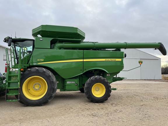 2024 John Deere S770 Combine