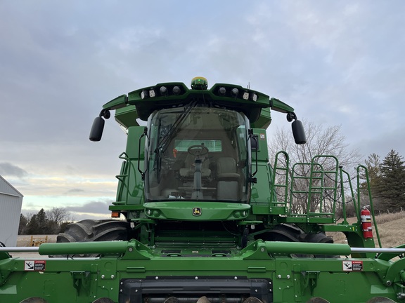 2024 John Deere S770 Combine
