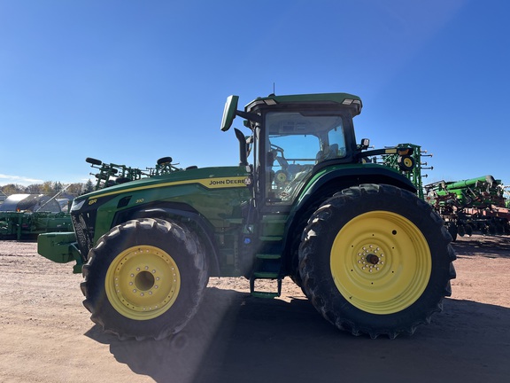 2023 John Deere 8R 310 Tractor